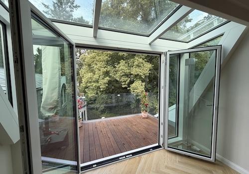 Südterrasse mit Wintergarten 