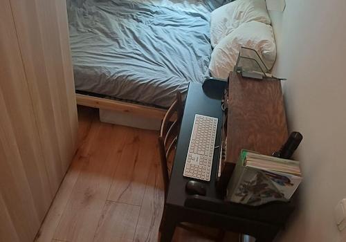 Schlafzimmer 1