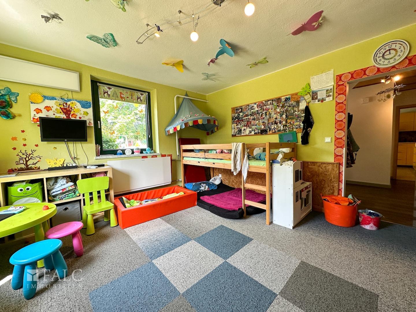Kinderzimmer EG
