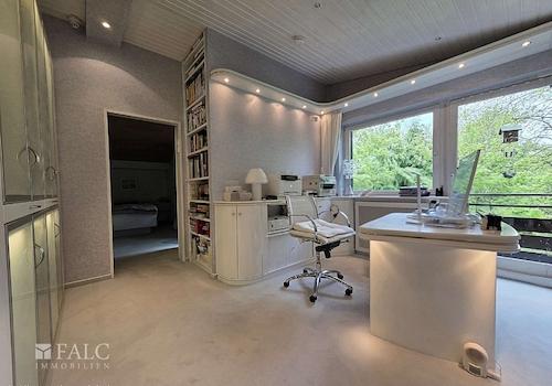 Arbeitszimmer