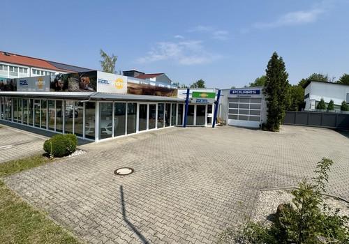 Ausstellungsräume und Annahme
