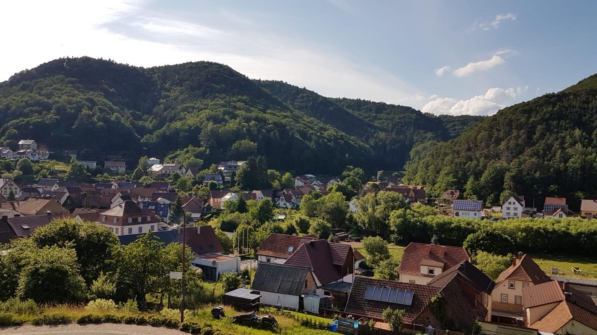 Blick strassenseitig