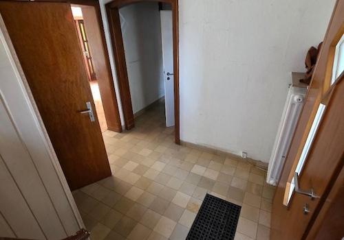 Haustür mit Diele