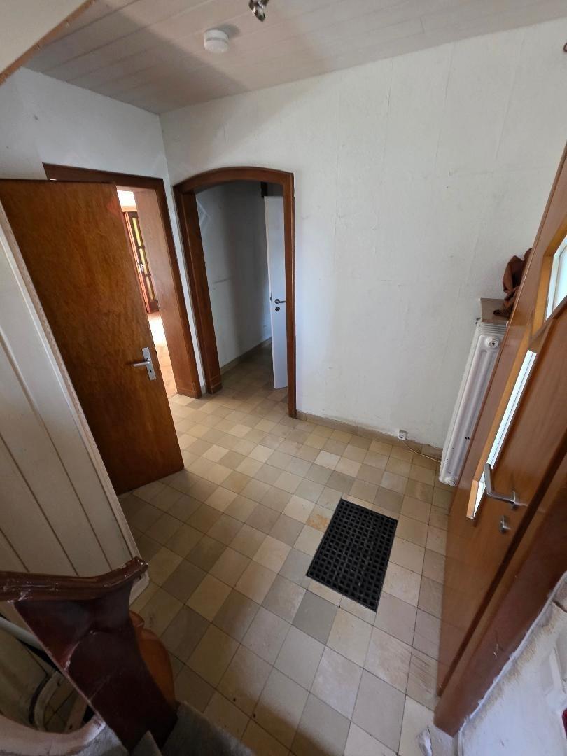 Haustür mit Diele