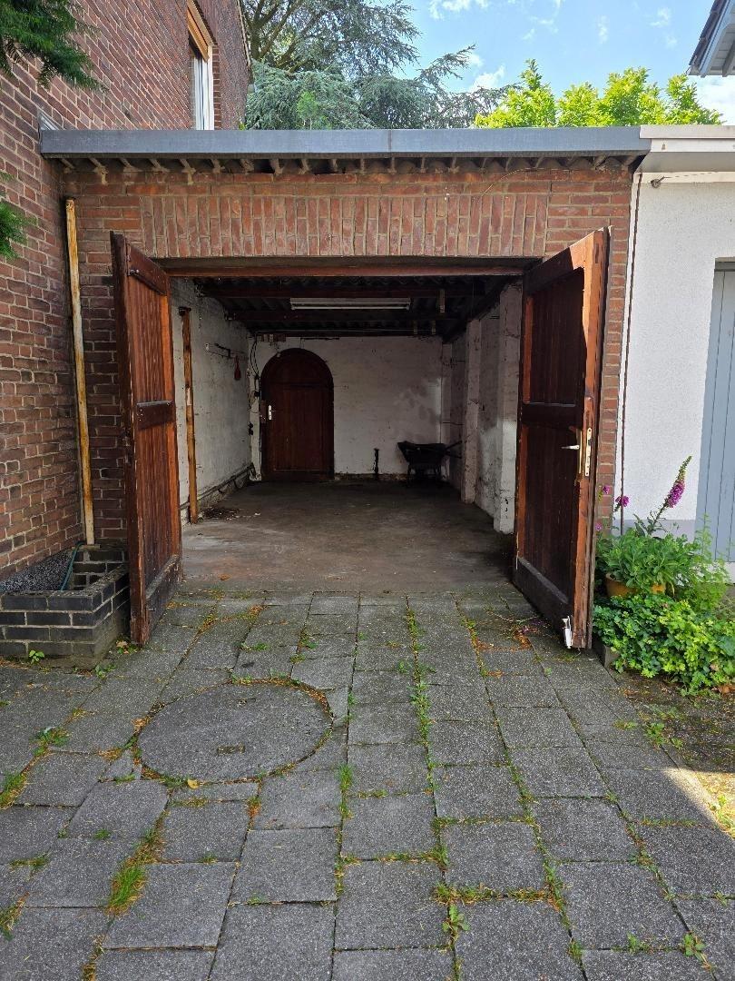Garage m. Gartendurchgang