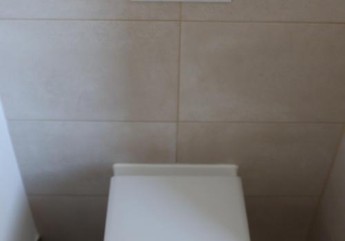 separat WC Bereich im Bad oben