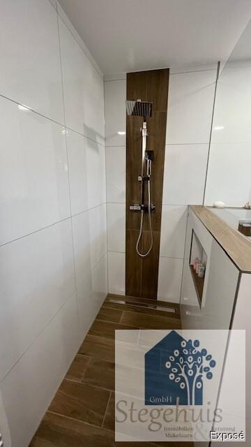 Bad mit Ebenerdige Dusche
