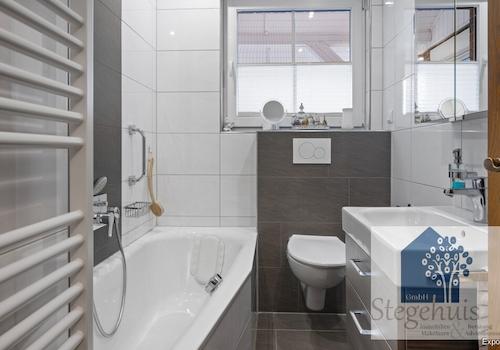 Badezimmer EG