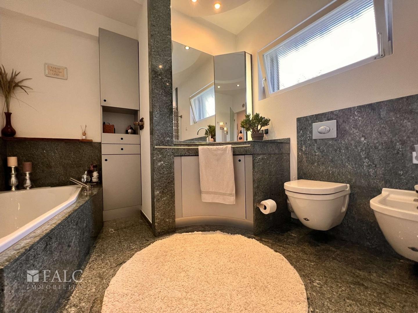 Badezimmer EG
