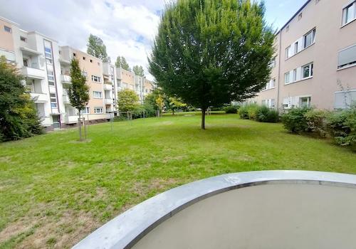 Balkon mit Blick ins Grüne