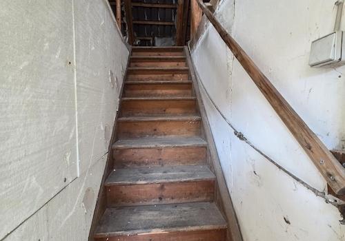Zugang DG Treppe