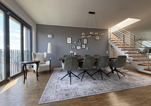 Living / Dining Area