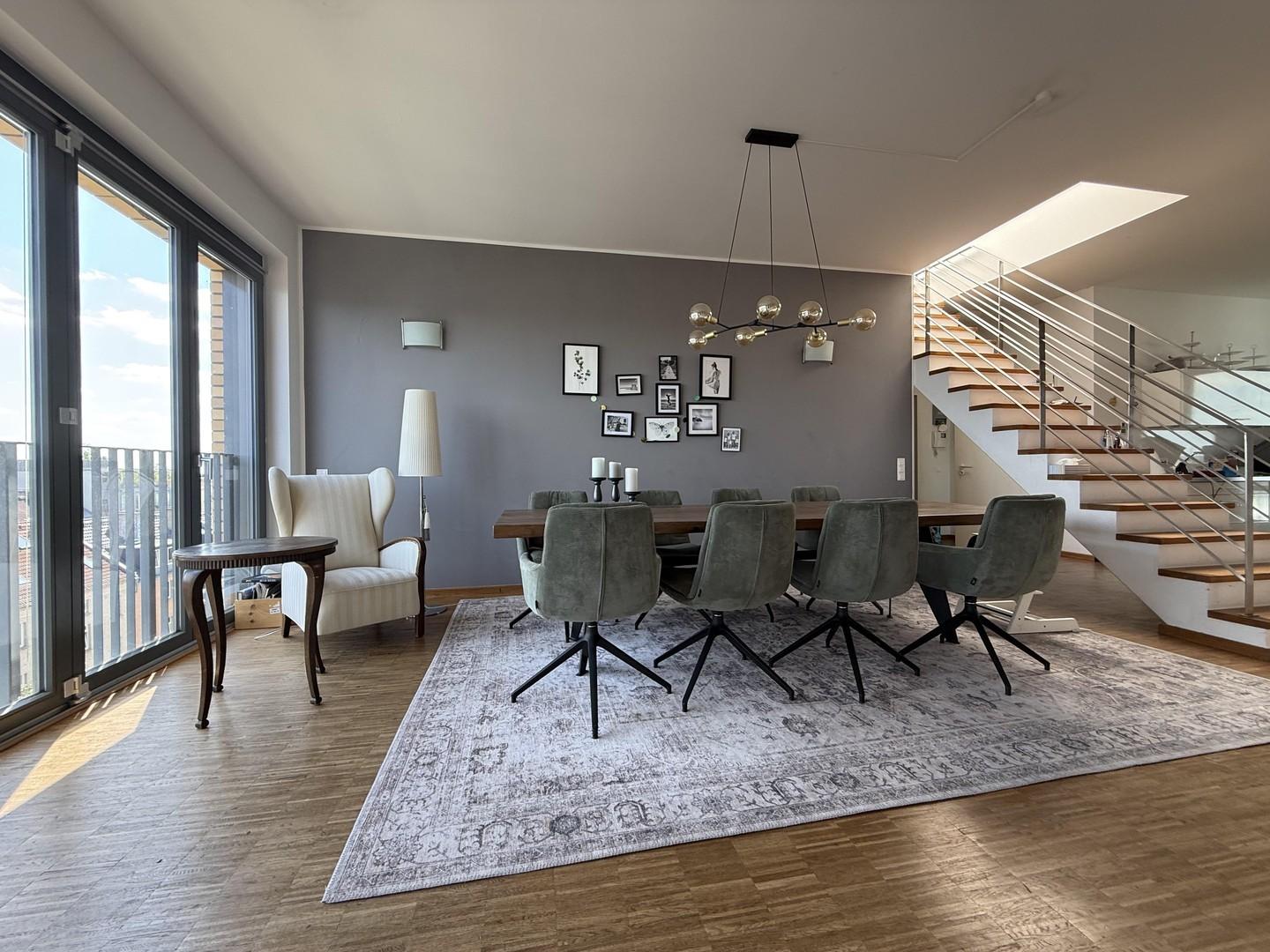 Living / Dining Area
