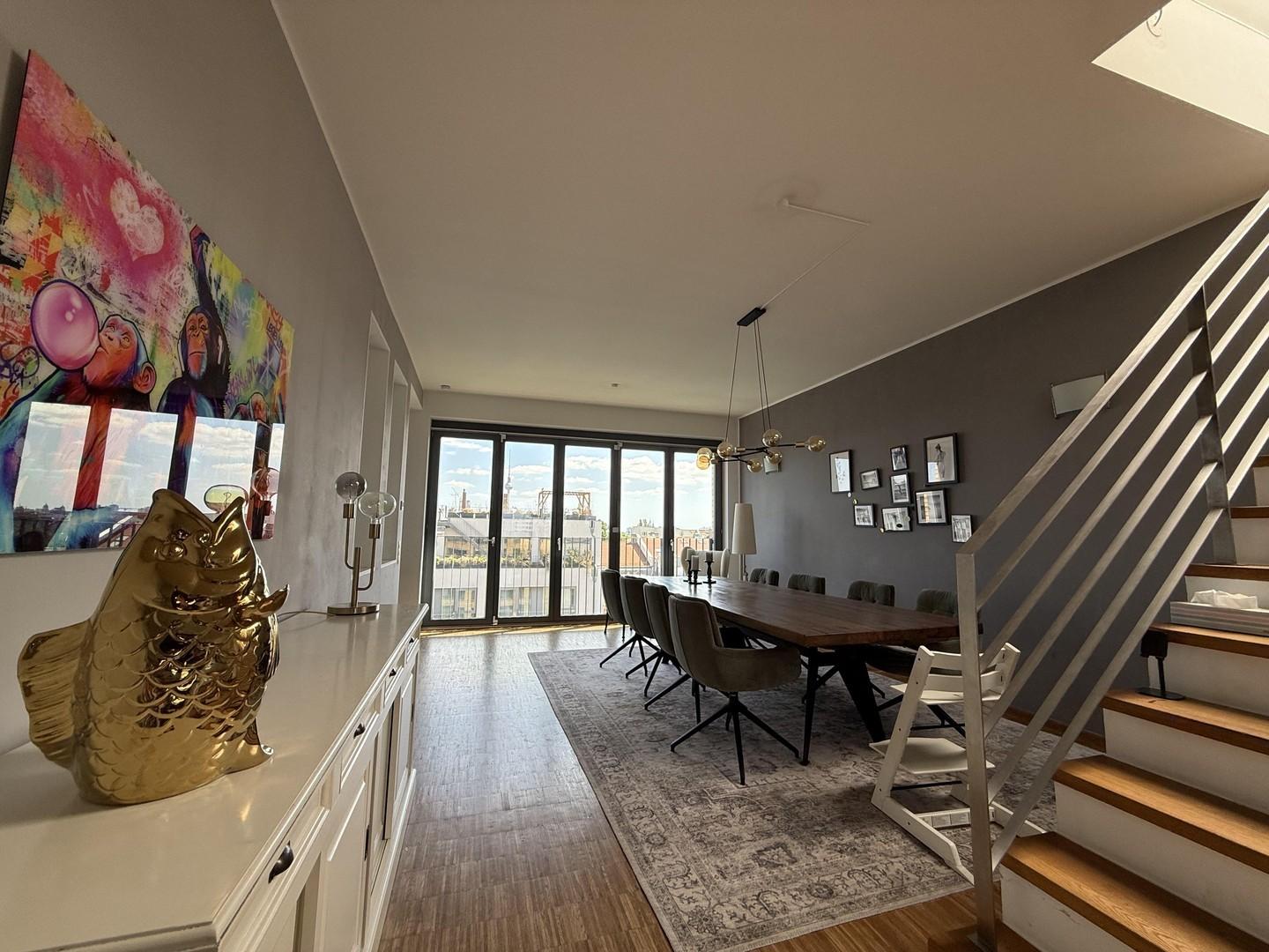 Living / Dining Area