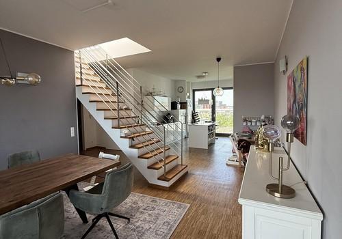 6th Flor Living Area