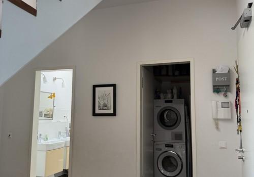 Entrance Area (6th floor)