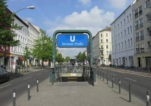Metro (1 Minute walk)