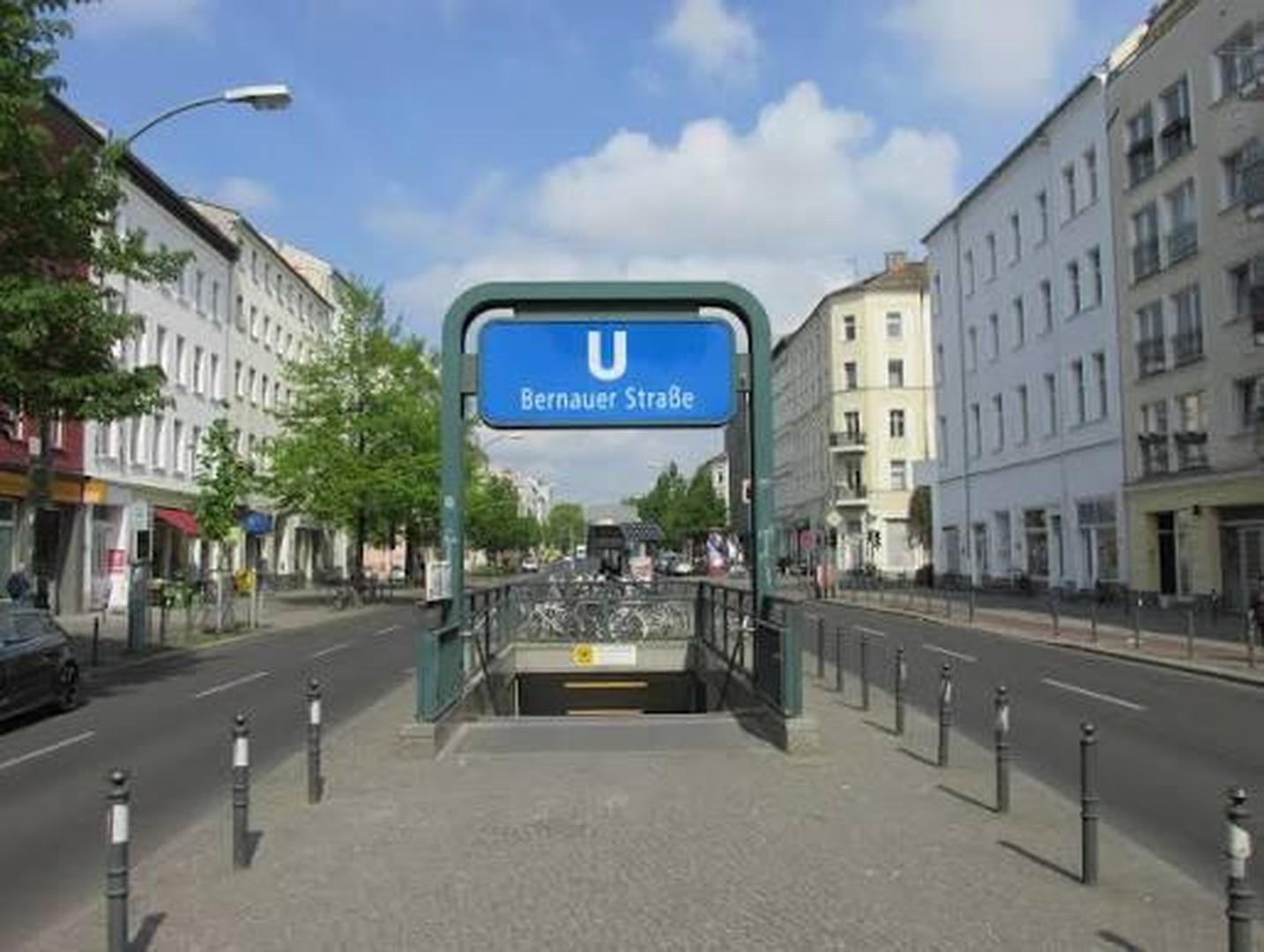 Metro (1 Minute walk)