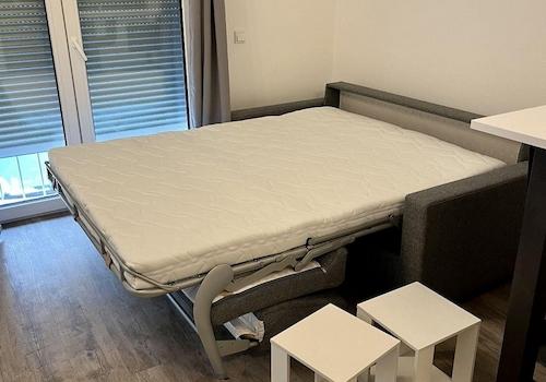 Klappbares Bett/Sofa
