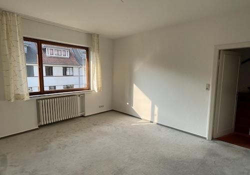 Zimmer OG Straßenseite