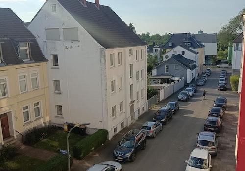 Ausblick zur Straßenseite