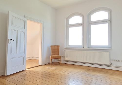 Schlafzimmer mit Nebenzimmer