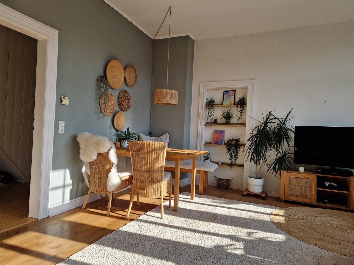Wohnzimmer links