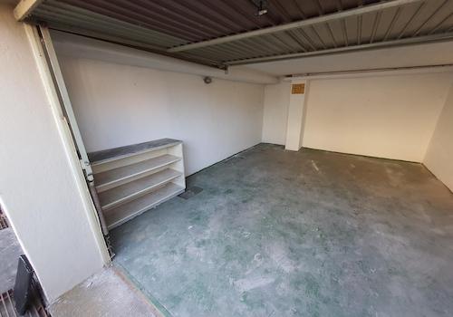 Garage 1