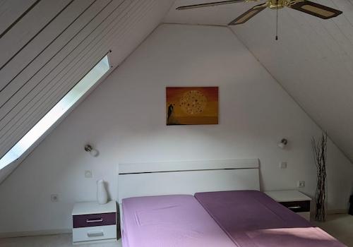 Schlafzimmer DG