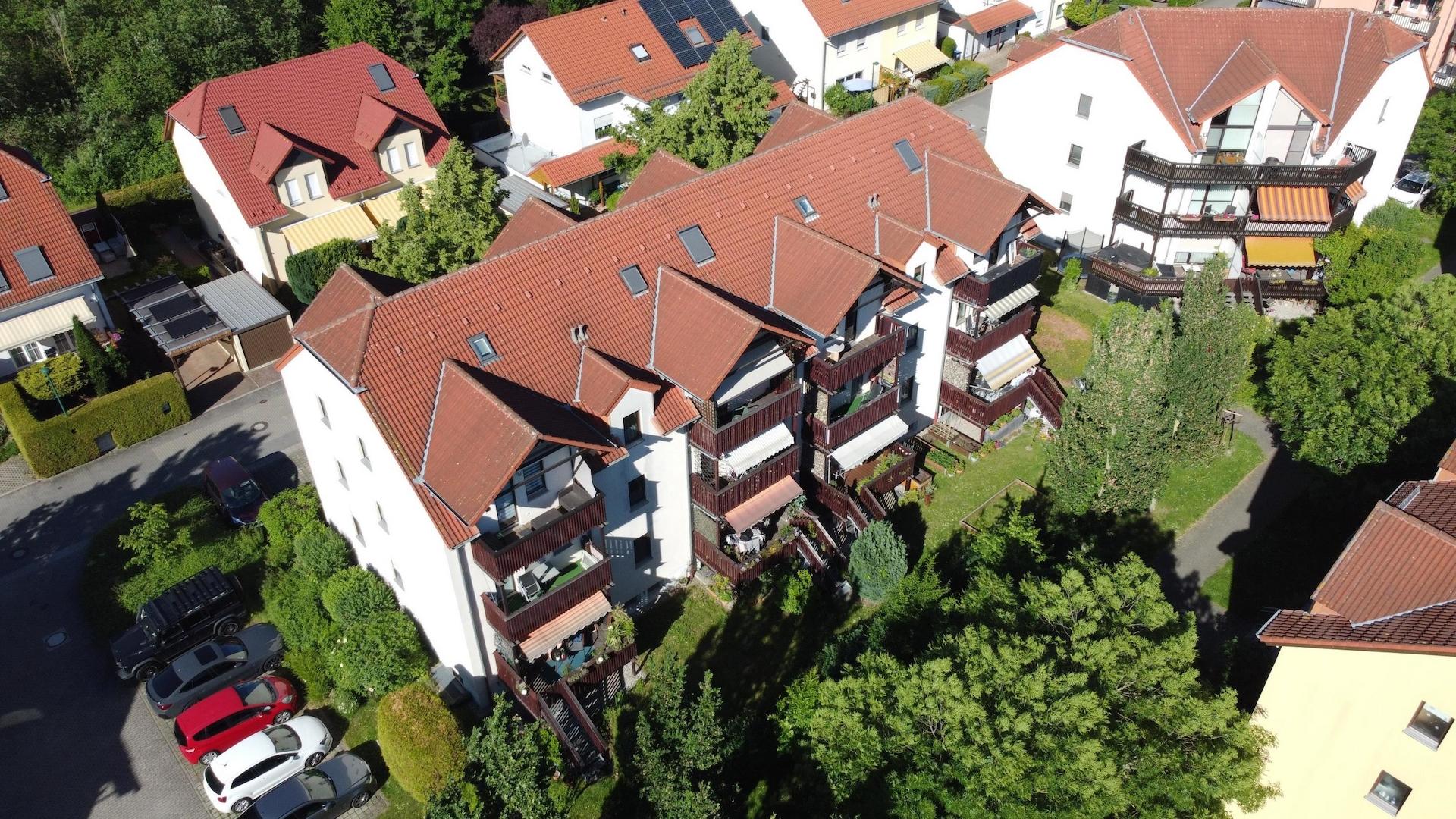 Eigentumswohnung | Luftbild - Blick zum Gebäude
