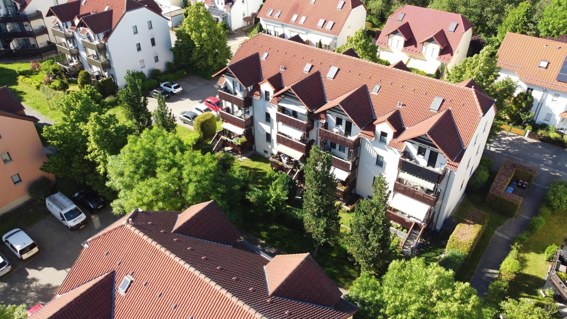 Eigentumswohnung | Luftbild - Blick zum Gebäude