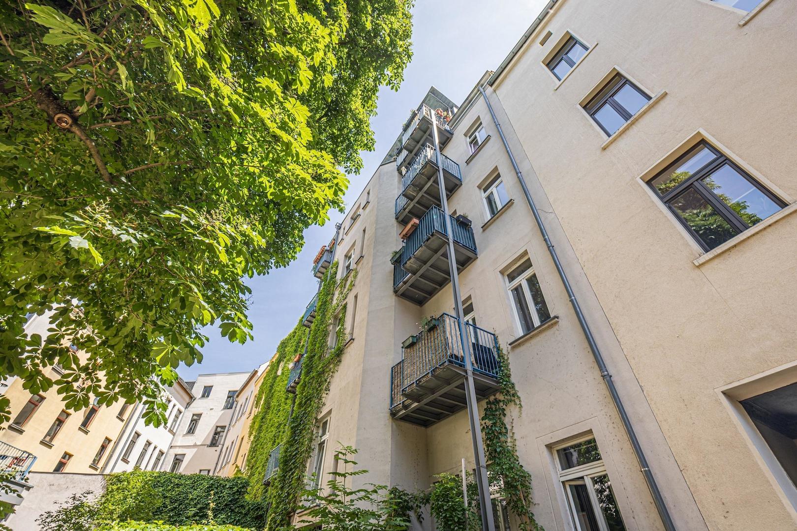 Eigentumswohnung | Hofseite mit Balkonen