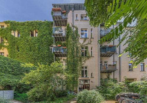 Eigentumswohnung | Hofseite mit Balkonen