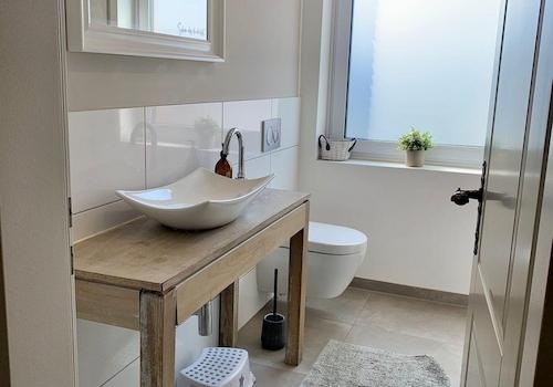 Badezimmer EG