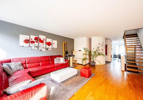 Wohnzimmer Blick zur Treppe