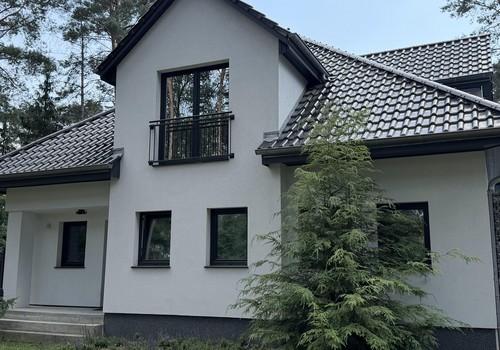 Haus links
