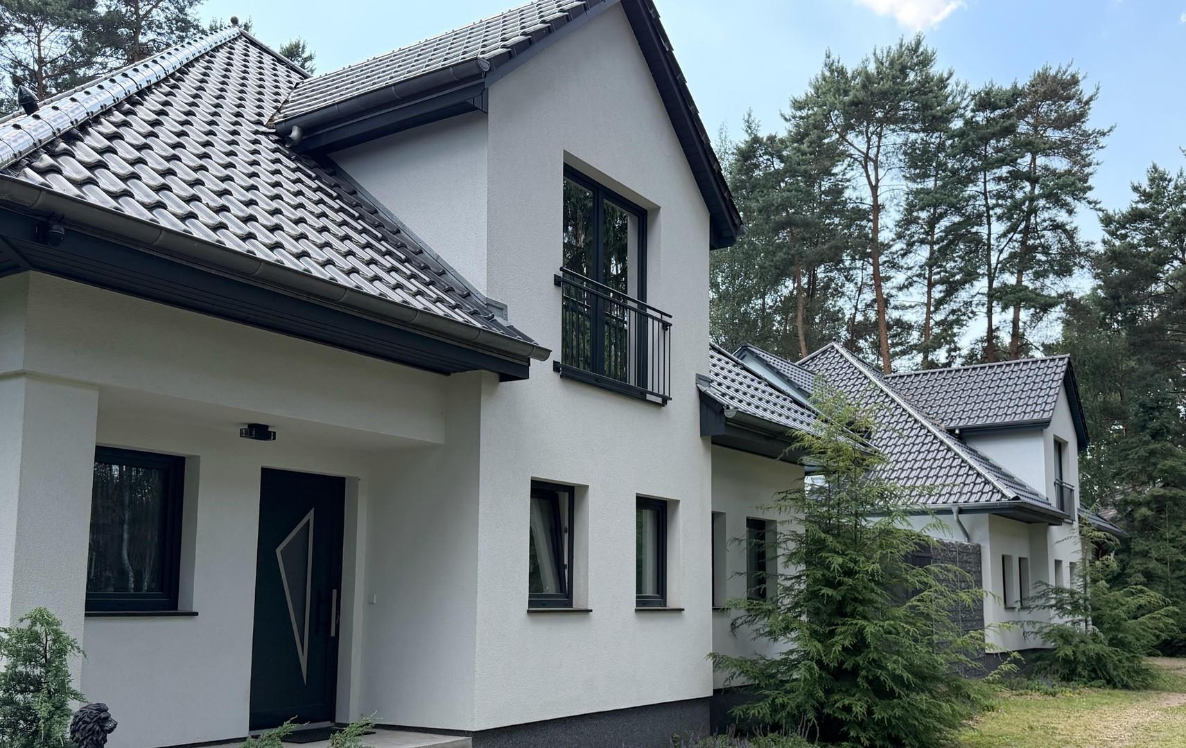Haus links