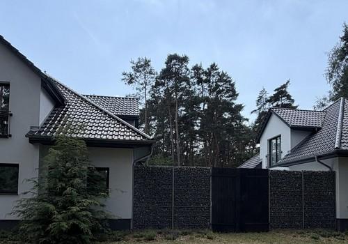 Blick auf beide Häuser