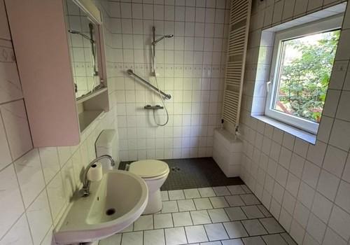 Badezimmer EG