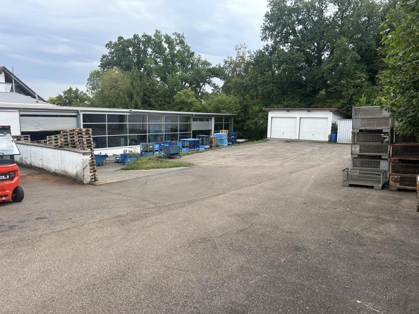 Außenansicht Hallen