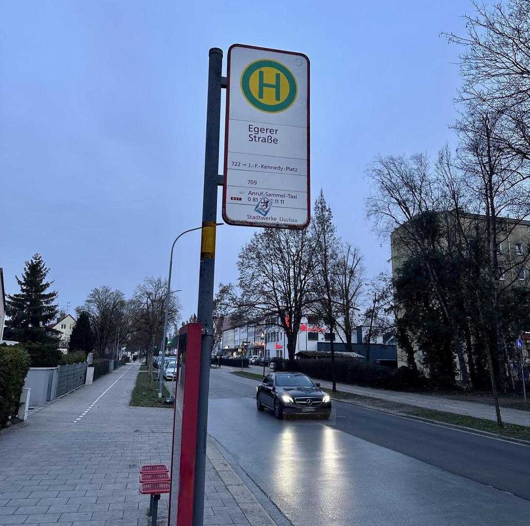 Bushaltestelle vor der Haustüre