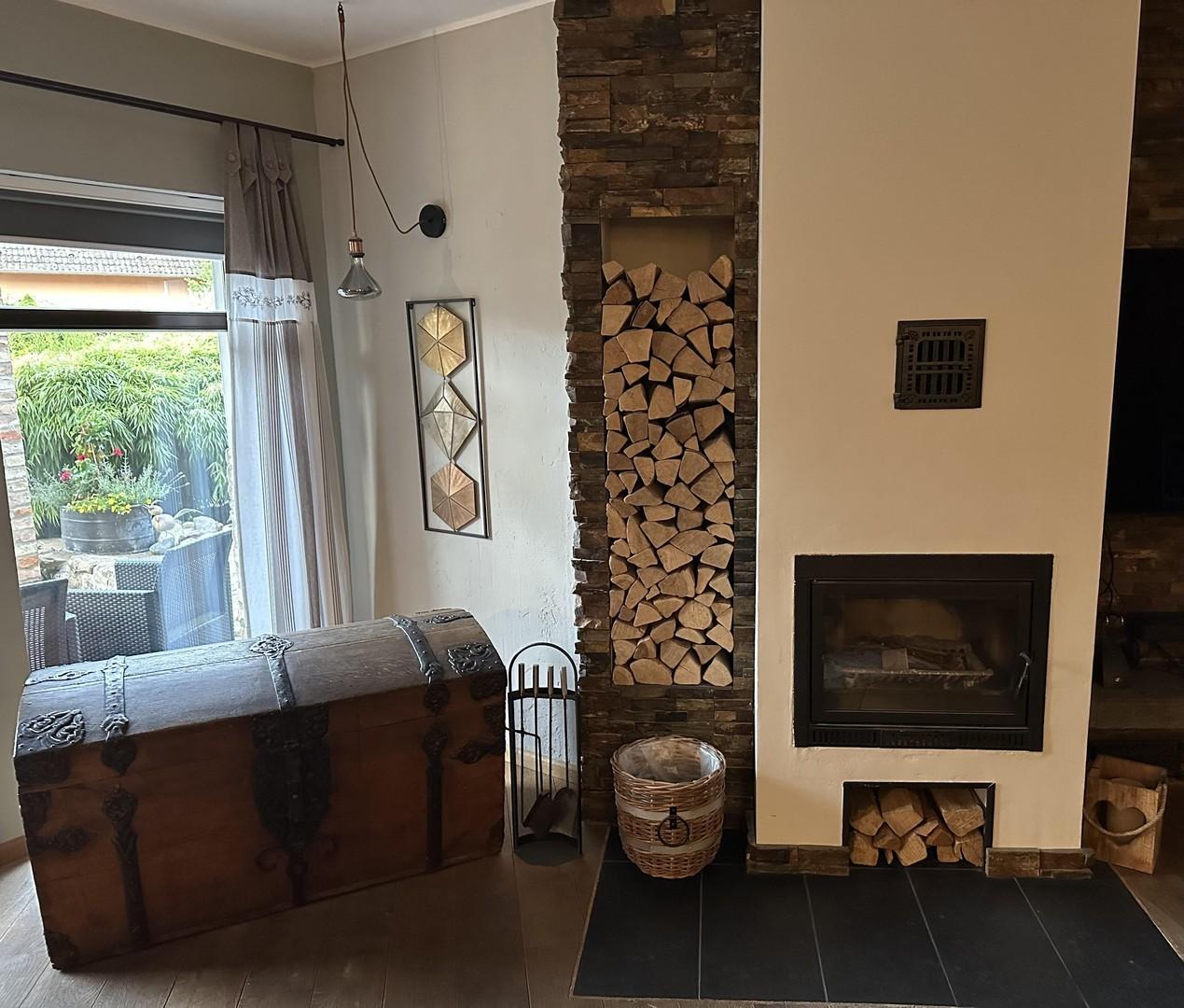 Kamin EG