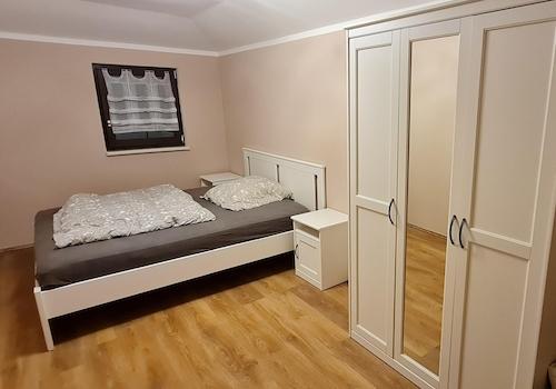Schlafzimmer OG
