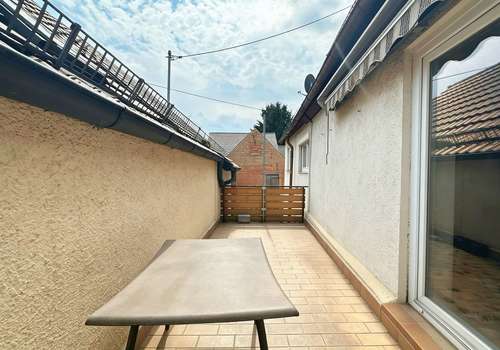 Haupthaus OG Balkon (1)