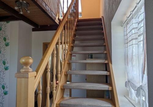 Treppe zum Dachgeschoss