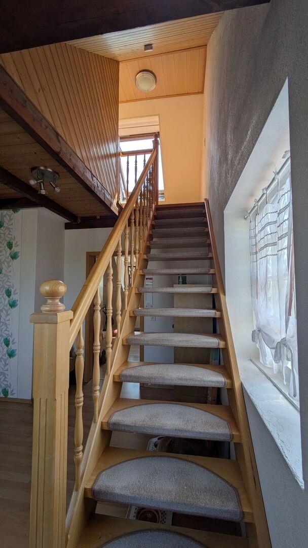 Treppe zum Dachgeschoss