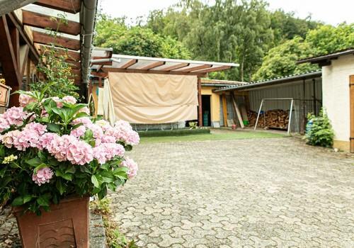Innenhof weitere Garagen