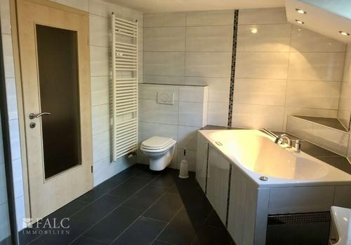 ELW: Badezimmer mit WC