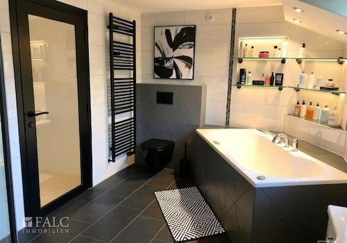 ELW: Badezimmer, KI bearbeitet