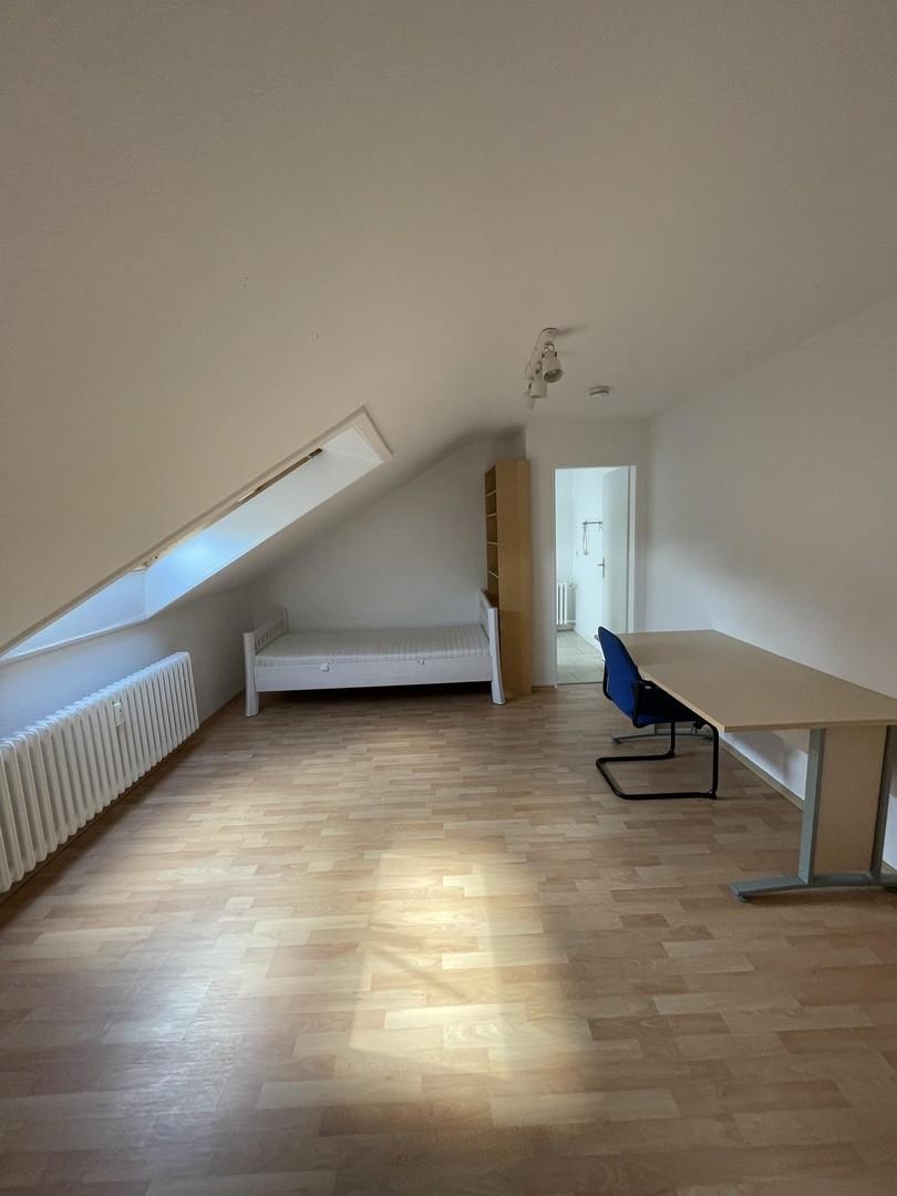 Wohn-/Schlafzimmer